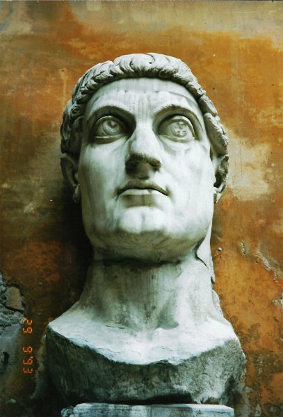 Roma1993-22.jpg - Statua colossale di Costantino I