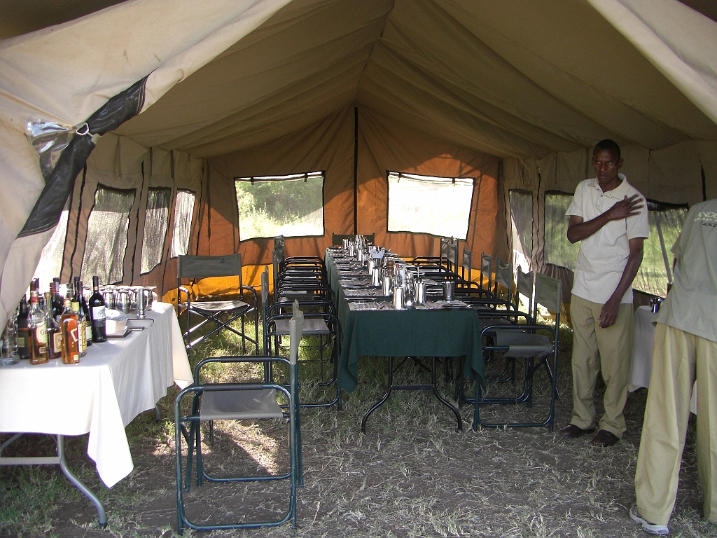 CIMG3674.JPG - dining tent