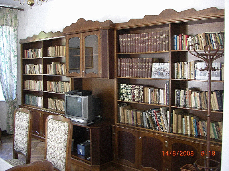 CIMG1725.JPG - biblioteka